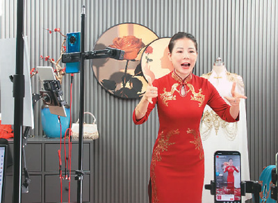 LOL赛事的"押注一件衣服里的“科技范儿”（衣食住行看创新①）(图1)