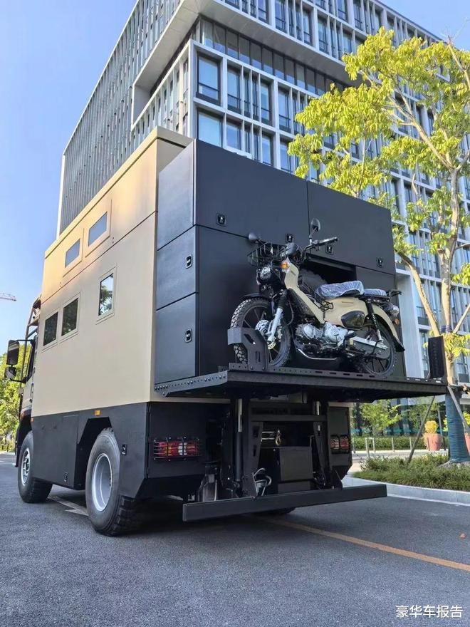 买车送楼房？奢华LOL比赛越野房车—观山海来啦！(图2)